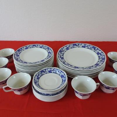 Wedgwood Laurel pattern, blue & white floral