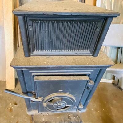 Iron Stove, Well-Built, Unkown Maker