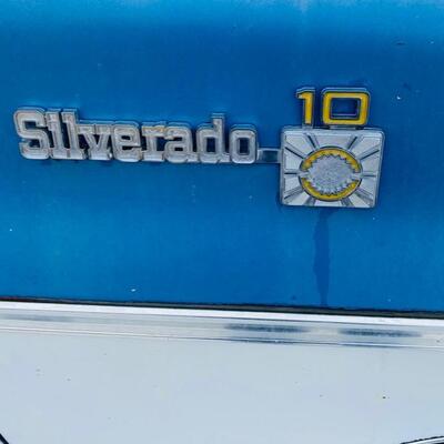 1975 Chevy Suburban Silverado 10, 350