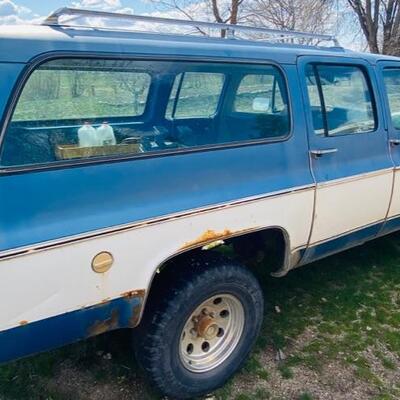 1975 Chevy Suburban Silverado 10, 350