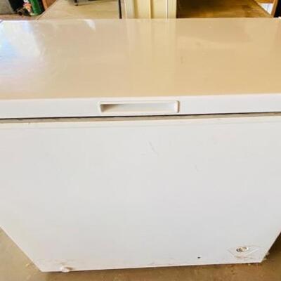 Arctic King Chest Freezer, Model HS-258C