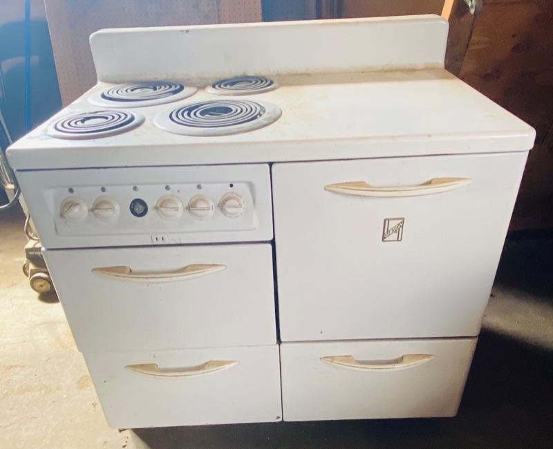 Vintage Gibson Electric Oven / Range