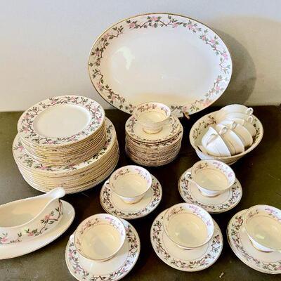 Lot 117 Franciscan China Woodside Pattern Made California 63pcs Service for 12 Discontinued