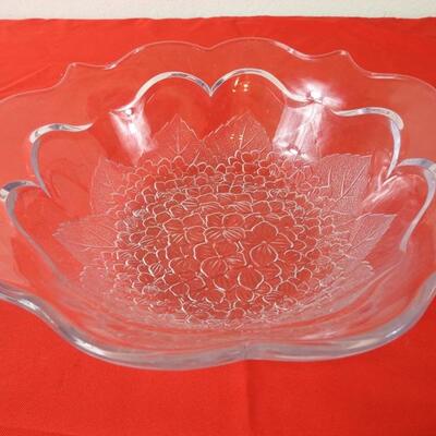 Glass bowl