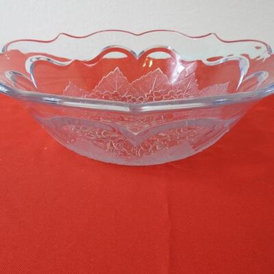 Glass bowl