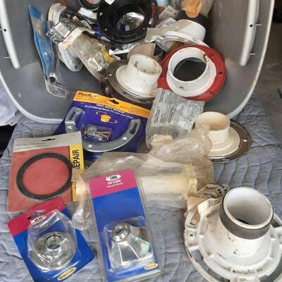 Variety of plumbing parts, flanges, faucet remodeling kit, tub spout ring, tub spout, water valve, etc. as shown(28pieces)