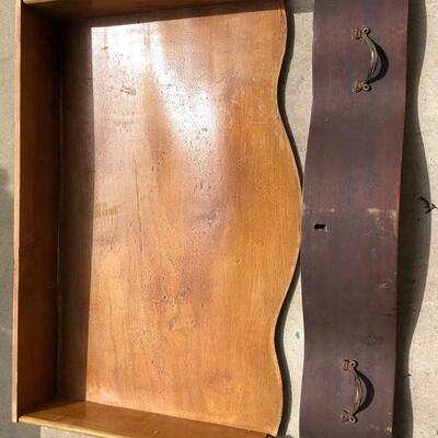 Lot 138 Victorian Dresser Oval Mirror Serpentine Front