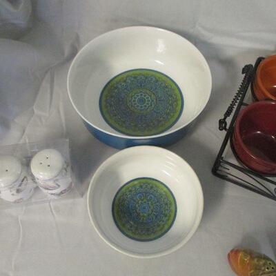 Lot 82 - Collection of Ceramic Serving Pieces