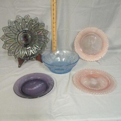 Lot 84 - Collection of Colored Glass