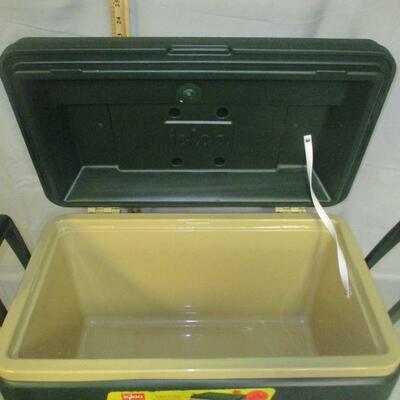 Lot 90 - (3) Igloo Coolers LOCAL PICK UP ONLY