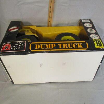 Lot 91 - Dump Truck