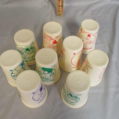 Lot 95 - (9) 1985 Wyler's Family Circus Cups
