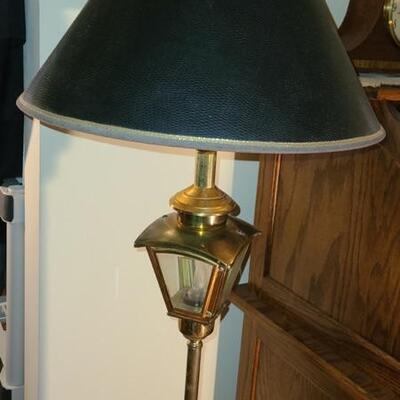 Lot 137: Vintage Street Light Floor Lamp