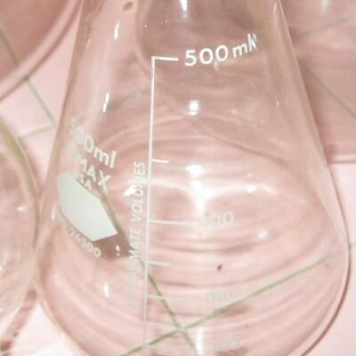 Lot 148 Group of Laboratory Equipment Erlenmeyer Flasks Crucible 5 pcs