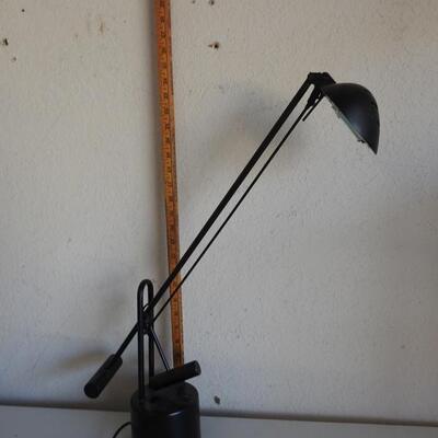 Desk lamp