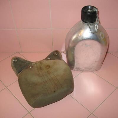 Lot 154 WWII US Army Canteen 