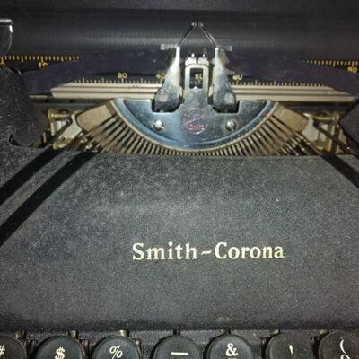 Smith Corona Sterling Tuxedo typewriter
