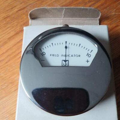 Magnaflux field indicator