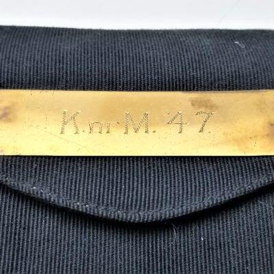 Lot #127  Great Vintage Krewe Favor - K of M '47 (Momus) Rex 5th Avenue Compact in bag
