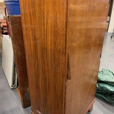 #180 Cedar Wardrobe Freestanding Closet 