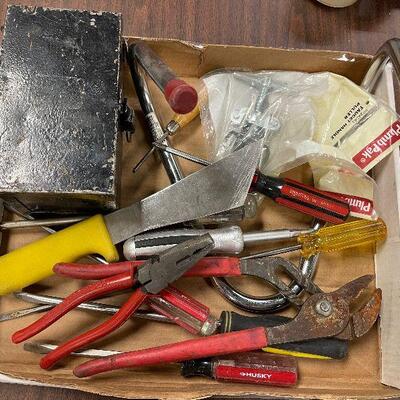 #219 Tray of Hand Tools: Screw Drivers, Channel Locks 