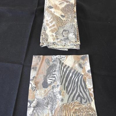 Table clothes & napkins