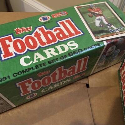 TOPPS 1992 Lot of 2 Complete Sets Unopened Football Cards