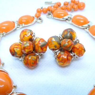 Made in HONG KONG - Beautiful Orange Necklace & Clip Earrings - Reserve