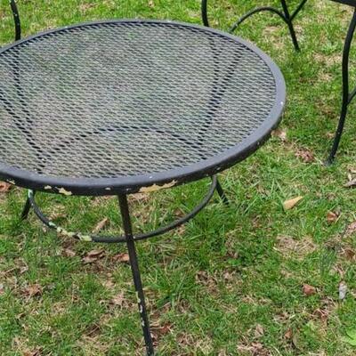 Lot P2: Vintage Metal Patio Chairs and Table