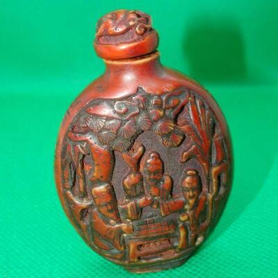 Vintage Chinese Snuff Bottle, Cinnabar? 