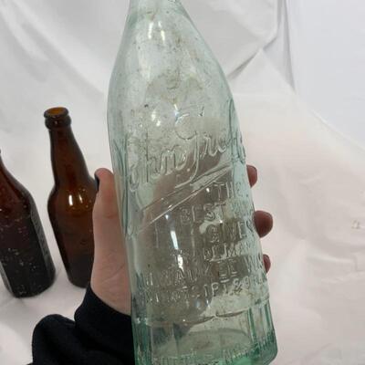 -17- BOTTLES | Milwaukee | Graf | Cherry Sparkle | Independent
