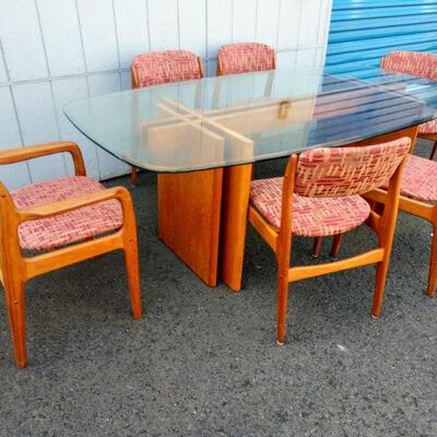 Lot #16  Danish Modern Thick Beveled Glass Dining Room TABLE w/ Teak Base