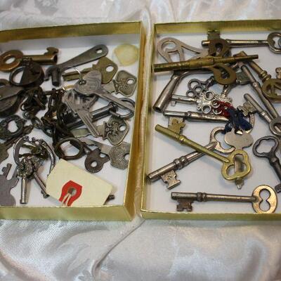 Vintage keys - skeleton, clock, cabinet, watch, VW