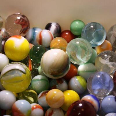 Mixed vintage lot marbles 