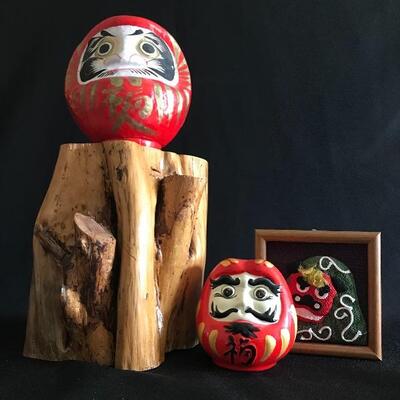 Lot 81U:  Daruma Dolls