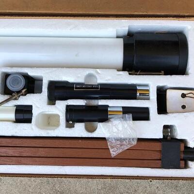 Lot 167 Bushnell Banner Astro 400 Telescope Model 78-5100