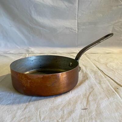 Assorted cookware