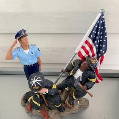 Pr of 9/11 Commemrative Statues