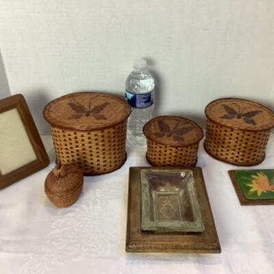 2229 Florentina Hand Painted Ashtray Baskets Picture Frame