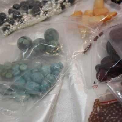 Quality beads! Strands, loose, Lapis, Malichite, Agate, Sterling, Carnelian, Artwork, Glass, Wedding Cake