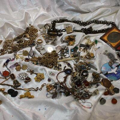 Mixed vintage jewelry & bits lot - Gold fill, Victorian, watch chains, charms, crafts and wear. Daguerrotype
