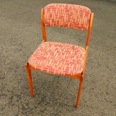 Lot #17  Set of 6 Modern CHAIRS