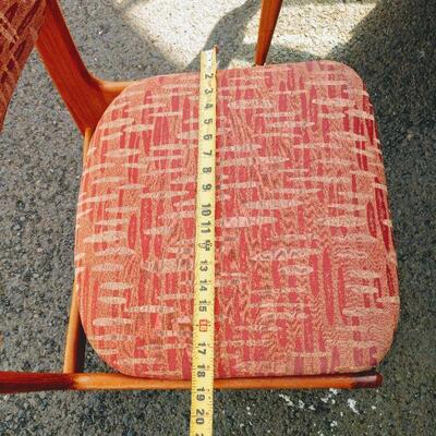 Lot #17  Set of 6 Modern CHAIRS