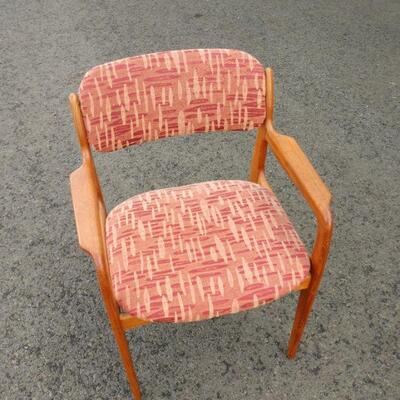 Lot #17  Set of 6 Modern CHAIRS
