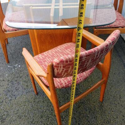 Lot #17  Set of 6 Modern CHAIRS