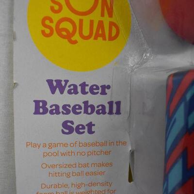 Hydro Squirt and Smash Blue/Red Water Baseball Set by Sun Squad. Dented as Shown