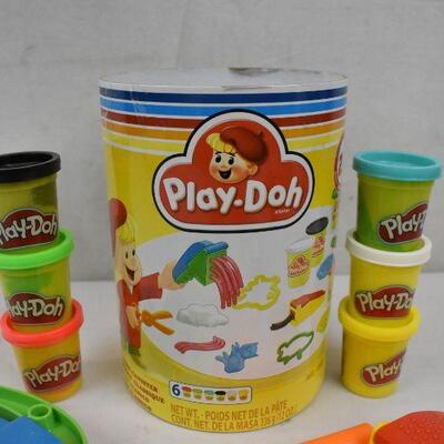 Play-Doh Classic Canister Retro Set with 6 Non-Toxic Colors. Open. Complete