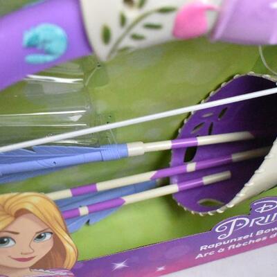 Disney Princess Rapunzel Bow & Arrow - 1 broken arrow
