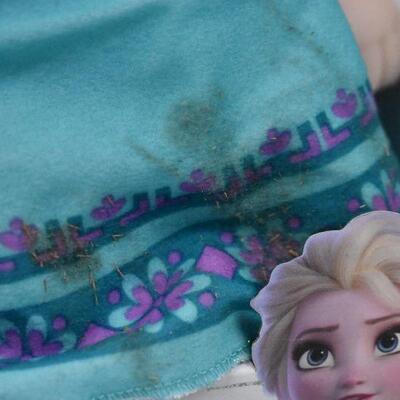 Disney Frozen 2 Young Elsa Doll - Dirt and scratches on face and dress