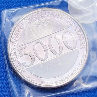 Lot 72: 1 oz. Silver Coin â€“ 1995 Nolan Ryan â€“ 5000
